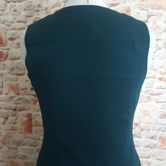 New Vince Camuto Vneck Sleeveless Dress - Picture 5 of 8